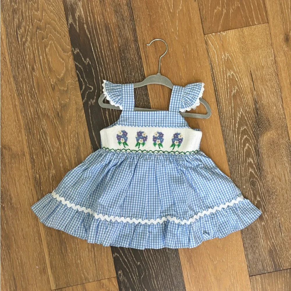 Stitchy Fish Hydrangea Honey Smocked Dress NEW - Picture 1 of 4